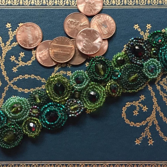 ⭐️HOST PICK⭐️VINTAGE BEADED BRACELET - Picture 8 of 8